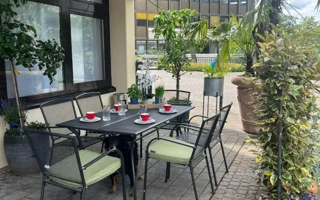 Hotel Regina - DG drei D.G. GmbH