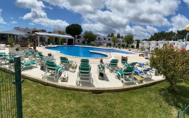 Nice Terrace and Pool Alvor Flat