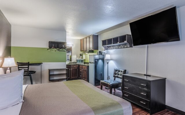 Studio 6 Skytop Rome