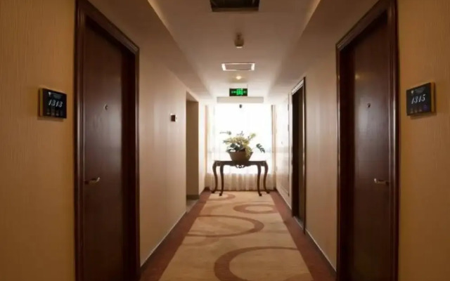 Chengdu Longhu Beach Hotel