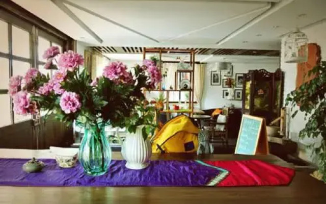 Redwood Inn