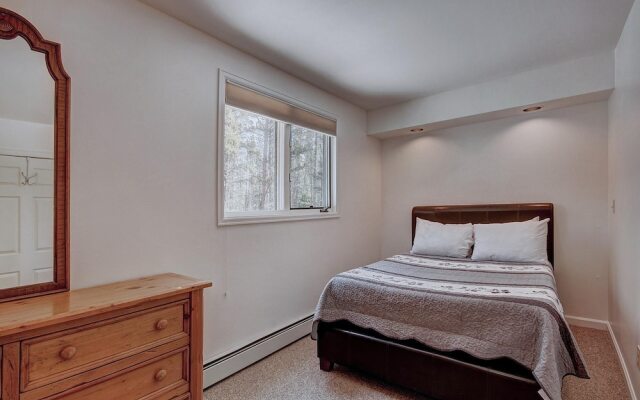 Aspen Heights Lodge 4 Bedroom Home by RedAwning