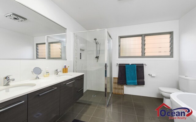 Sunny-Daze - Bonny Hills