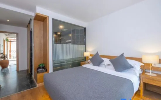 Shanzhige Light Luxury Holiday Hotel (Yangshuo West Street)