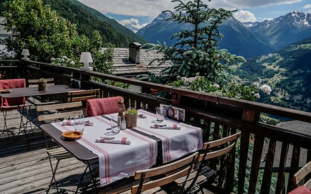 Hotel Le Grand Chalet Favre