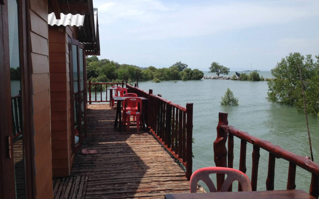 Raklay Homestay