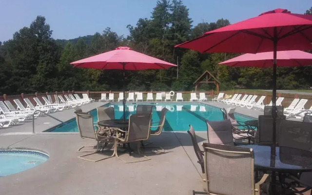 Dancing Bear Lodge