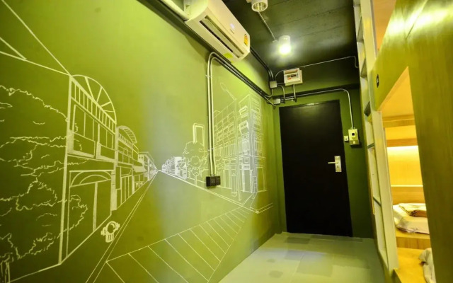 The neighbor hoot hostel & cafe