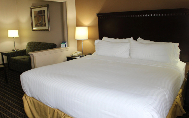 Holiday Inn Express Kansas City-Liberty by IHG
