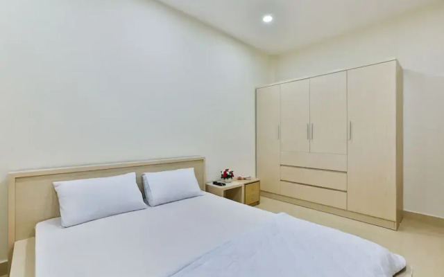 Goldstay 218