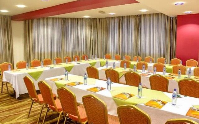 Maxlot Hotel