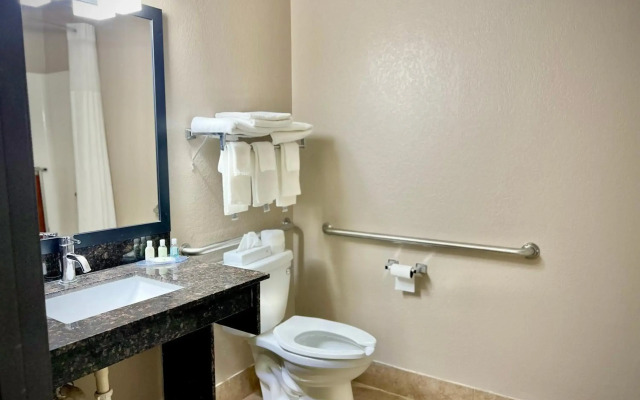Quality Inn & Suites Wisconsin Dells Downtown - Waterparks Area
