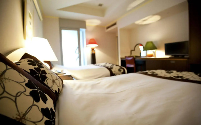 Northern Arc Resort Hotel