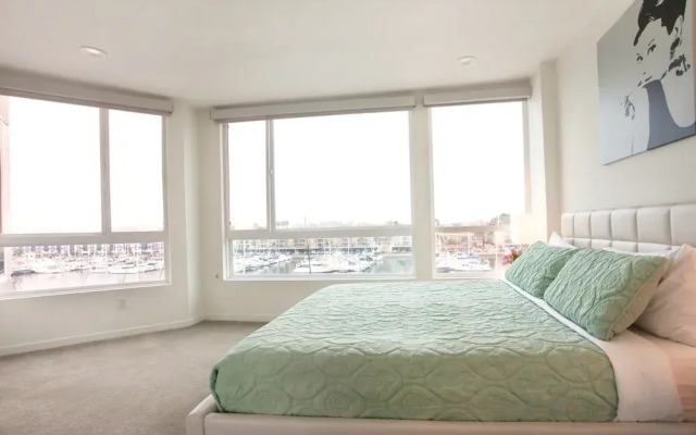 Waterfront Suites At Marina Del Rey