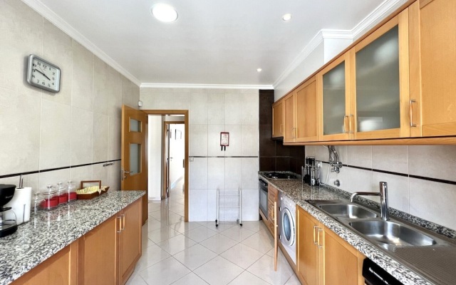 Pêra Brightness Villa by Homing