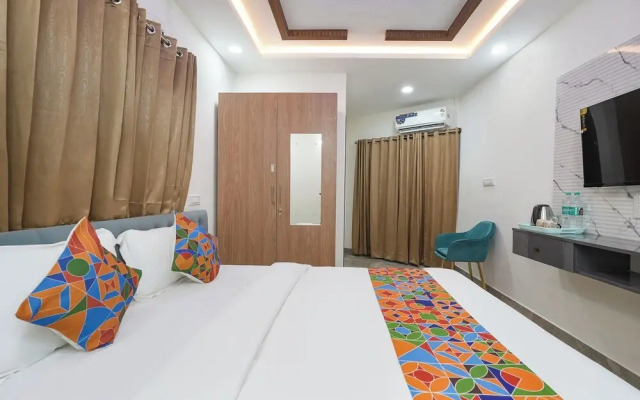 Fabhotel Royal Suites I