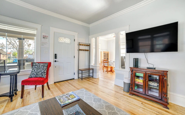 Walk to Midtown: Charming Reno Retreat