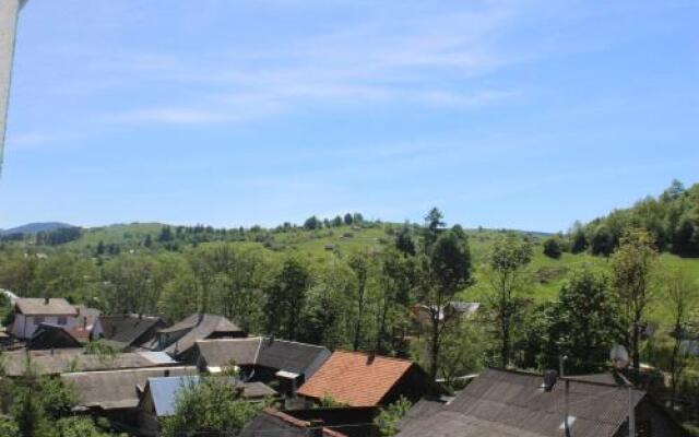 Hotel Yasinya