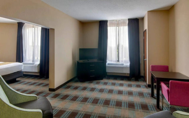 Comfort Suites Houston West at Clay Road