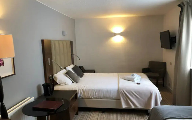 The George Hotel