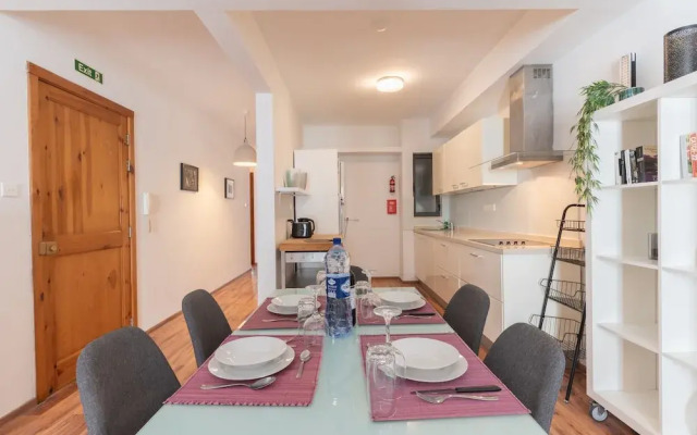 Charming 2-Bed in Swieqi