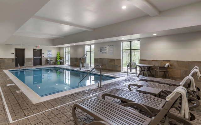 MainStay Suites Bowling Green North