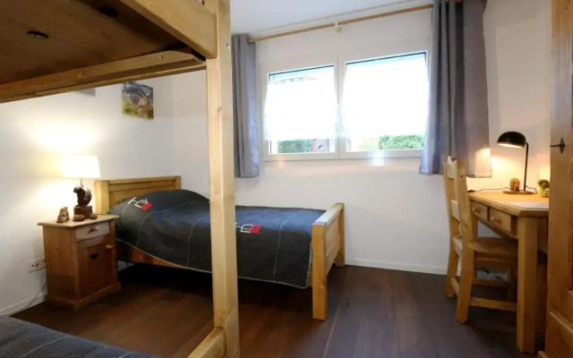 Perrine Garden - Cozy Central Apartment with Private Garden