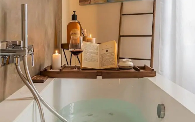 Rovelli 41 in Como With 2 Bedrooms and 3 Bathrooms