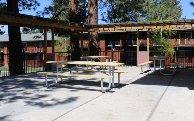 Bluelake Inn at Tahoe