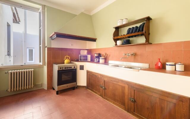 Ponte Vecchio 3 bedrooms by Mmega