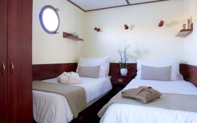 Bateau Hôtel Le Chardonnay