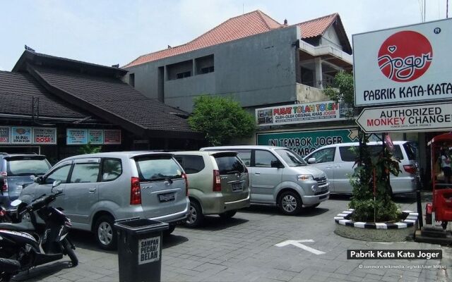 ZEN Hostel Jalan Patimura Legian