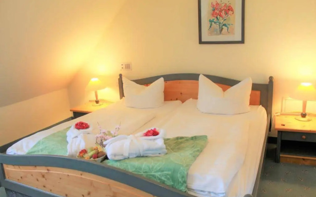 Zur Kaiserpfalz - Hotel-Spa-Camping