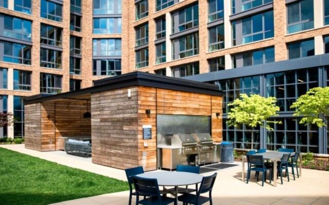 Global Luxury Suites at The Wharf