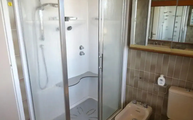 Selva 1 Lake View Apartment in Ghiffa With Pool