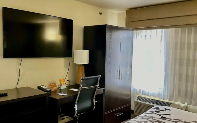 Sleep Inn & Suites Tulsa Central I-44