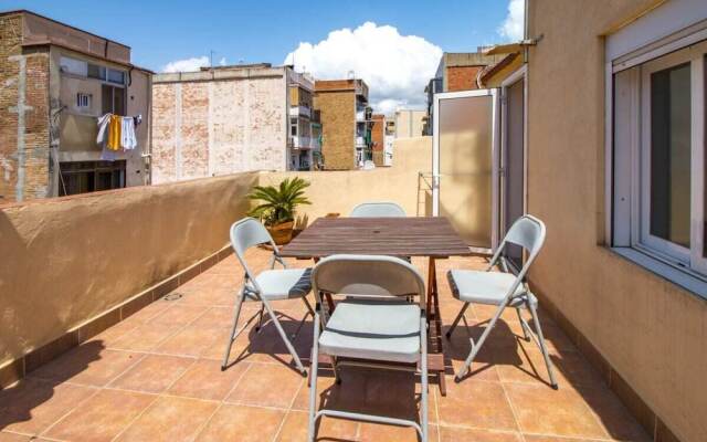 Fabulous 2 Bed with terrace close to Plaza España