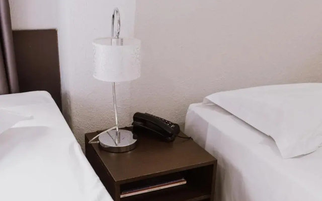 Alzira Granada Hotel