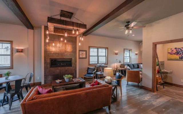 Golden Stone Inn
