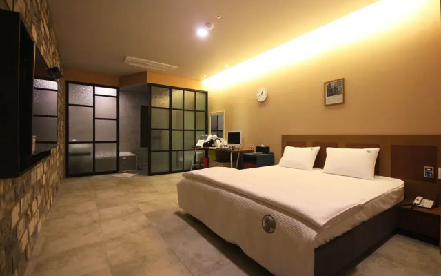 Changwon Masan IVE Hotel