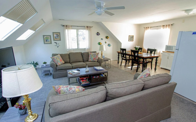 Urbanna Vacation Station - A Waterfront Oasis