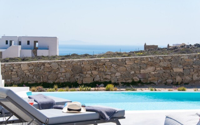 3-bed Villa in Mykonos With Private Pool
