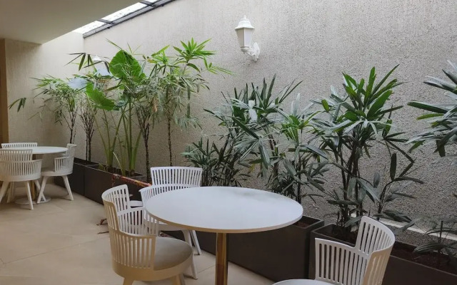 Olive Hotel Le Opera by Embassy Group