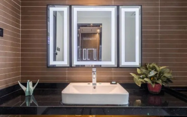 Xana Hotelle·Xinghua Passenger Terminal RT-Mart