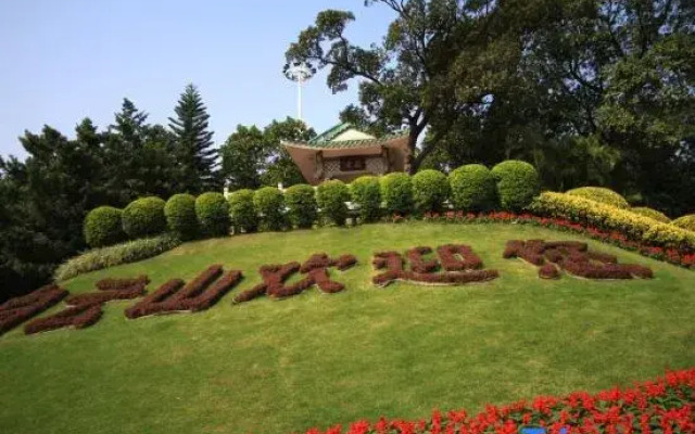 Yilong Hotel
