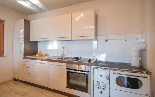 Three-Bedroom Holiday Home in Imotski