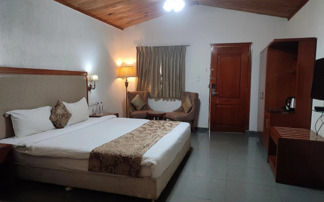 Palm Greens Club – Guest Rooms – Ahmedabad