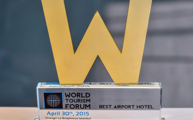 Tav Airport Hotel Izmir