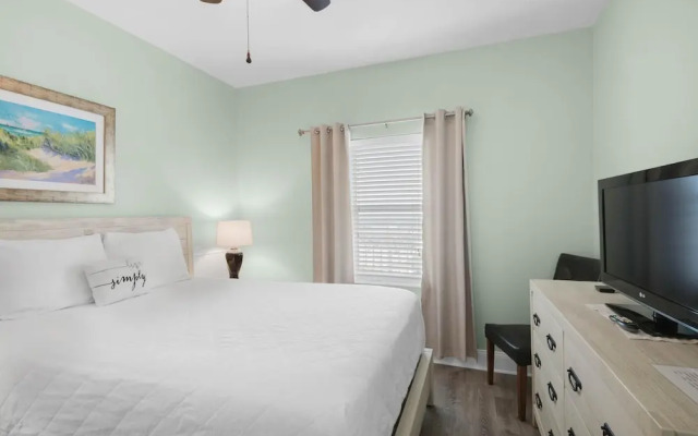 Laketown Wharf 1326