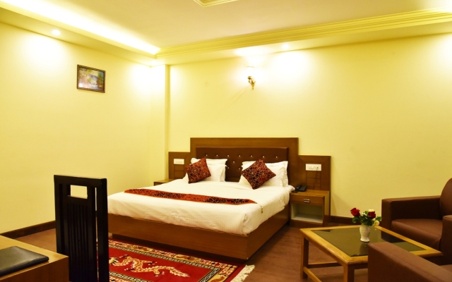 Whistling Pines Resort & Spa